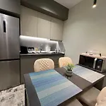 Center View Luxury Apartmán